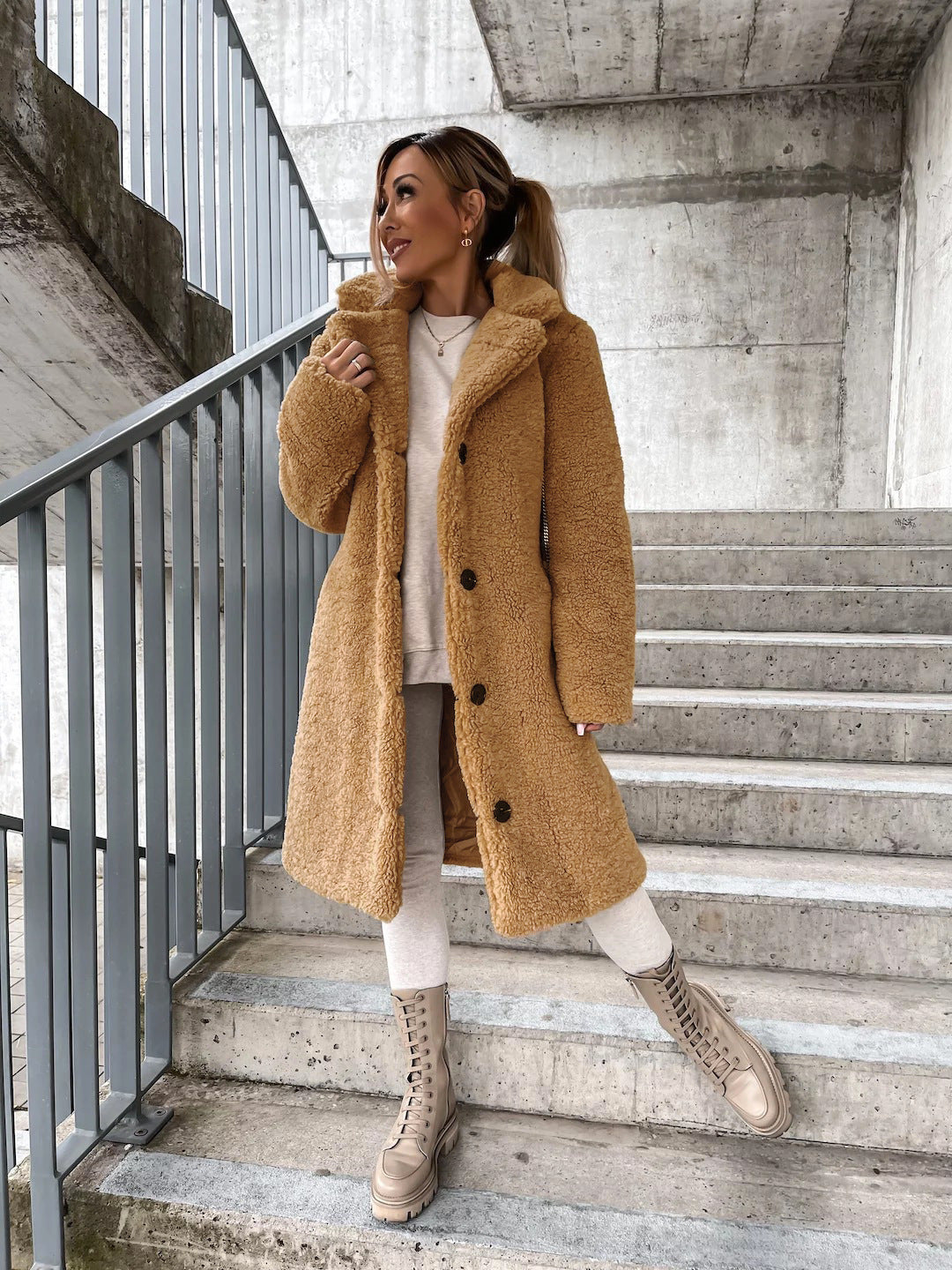Milda | Lange Bontkraagjas voor Herfst/Winter