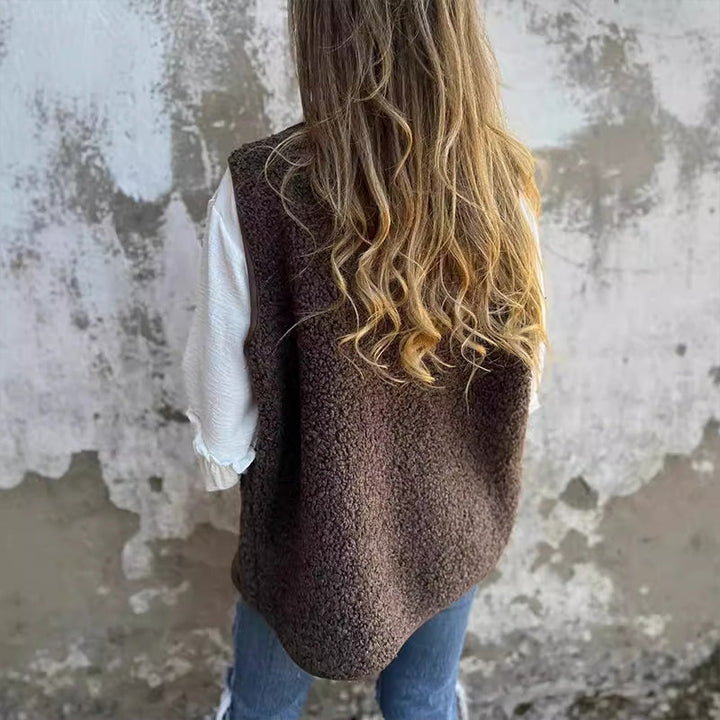 Cecile | Damen Winter-Cardigan aus weicher Wolle mit Knöpfen 